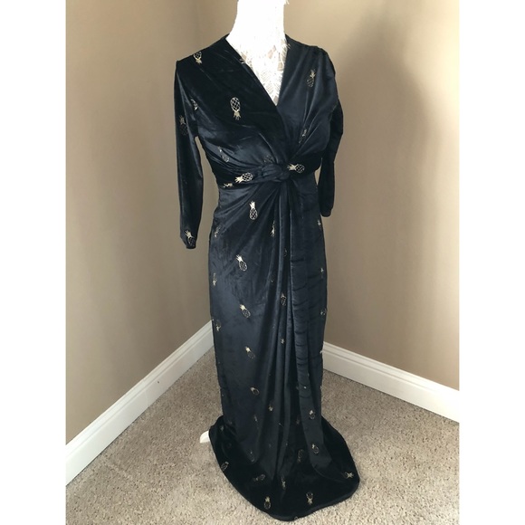Twist Front Pineapple Print Velvet maxi dress - Picture 2 of 6
